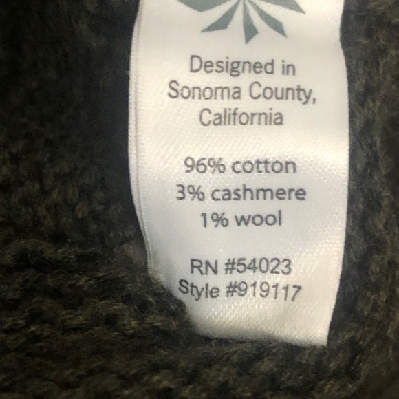 Womens 3 Shade Green Duster Sweater. Size Small. 21” pit to pit. Athleti… - Picture 7 of 10